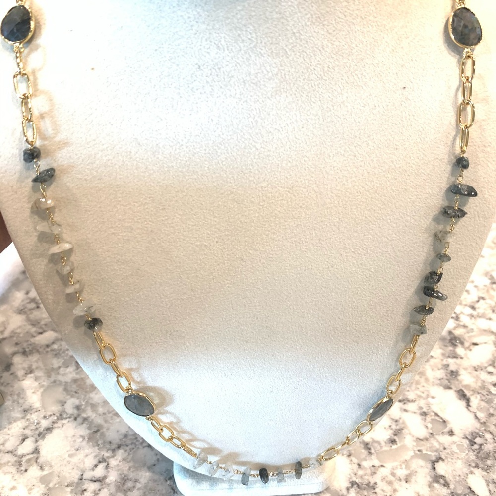 Rocky Long Necklace